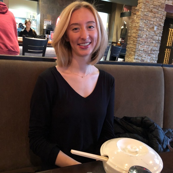 Meet your Posher, Marissa - Picture 1 of 1